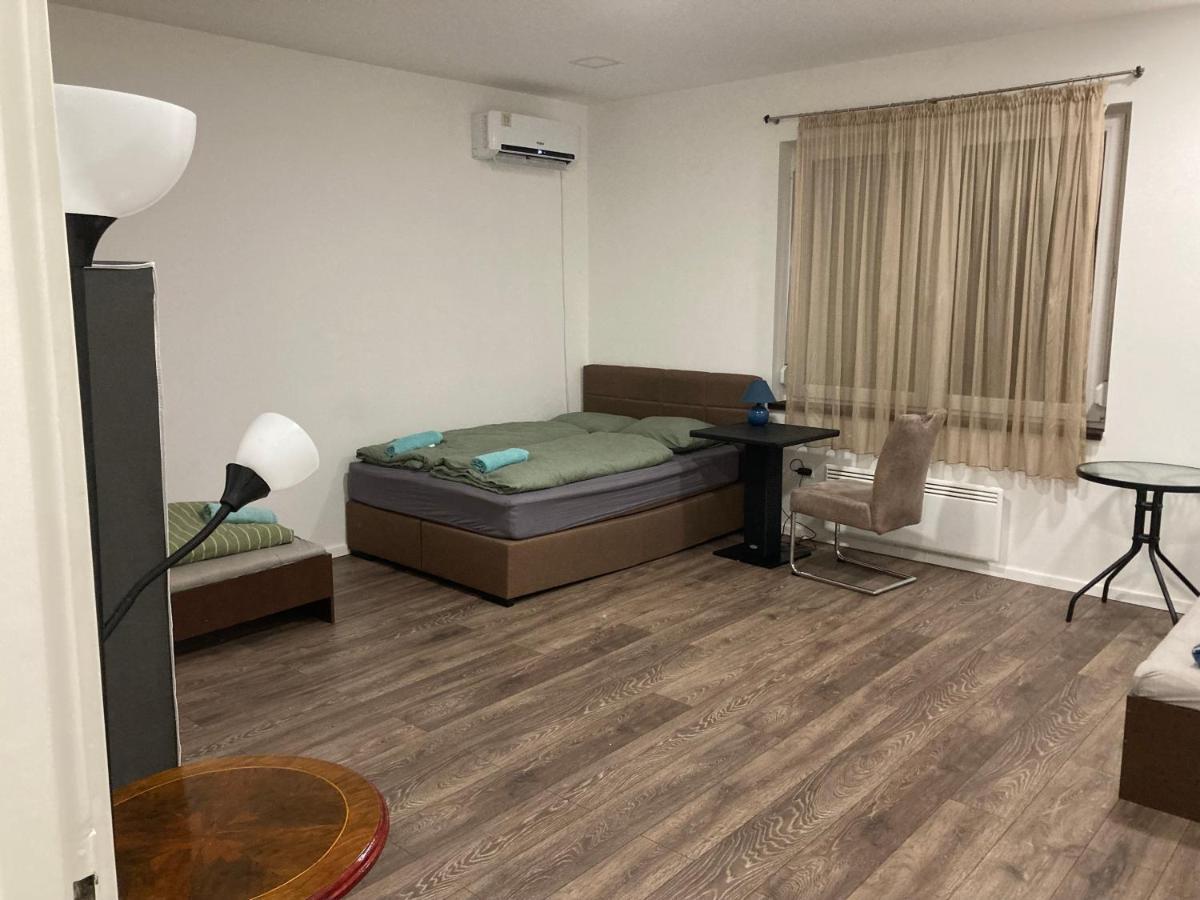 Roland Apartment Zuglo 2 บูดาเปสต์ ภายนอก รูปภาพ